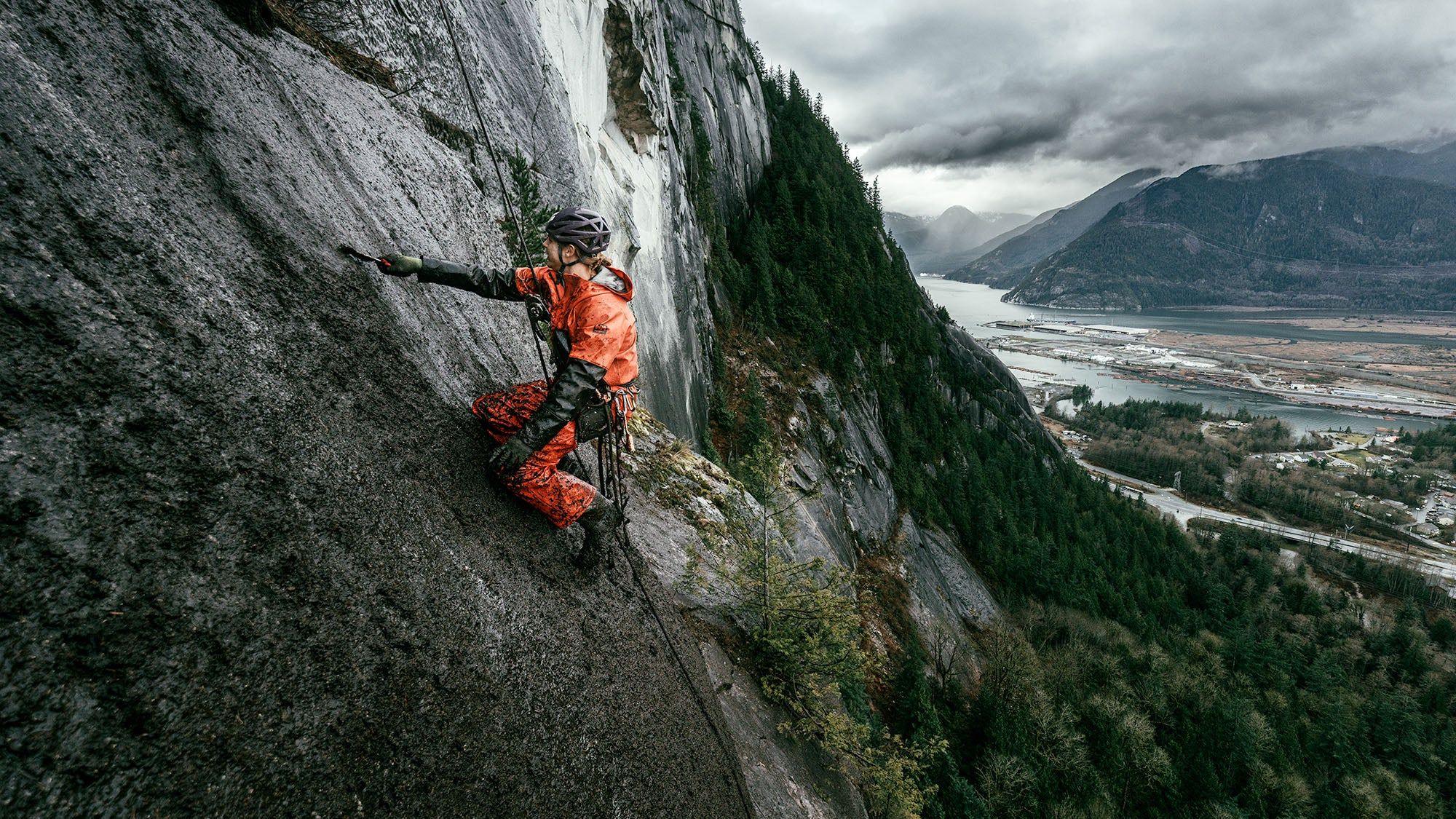 2000x1125 Advanced Rappelling Techniques, Safety Systems & Rope Retrieval