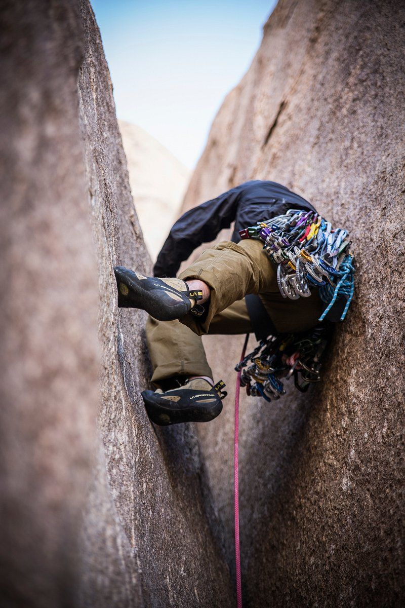 800x1200 Climbing And Fitness Image Wallpaper