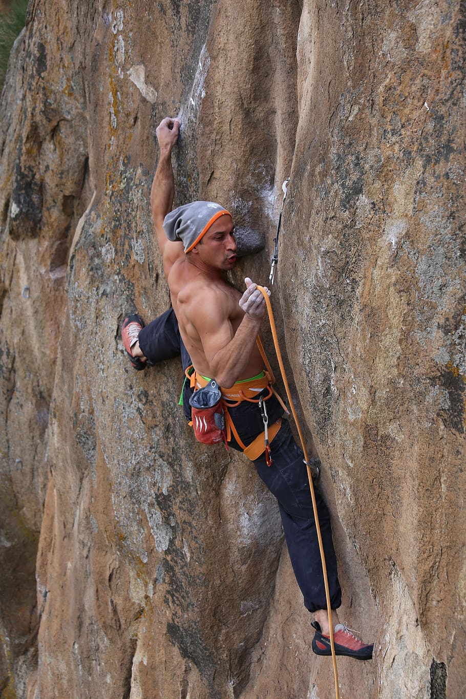 910x1365 HD wallpaper: hill, rock, people, man, climbing, rappelling, rope, adventure