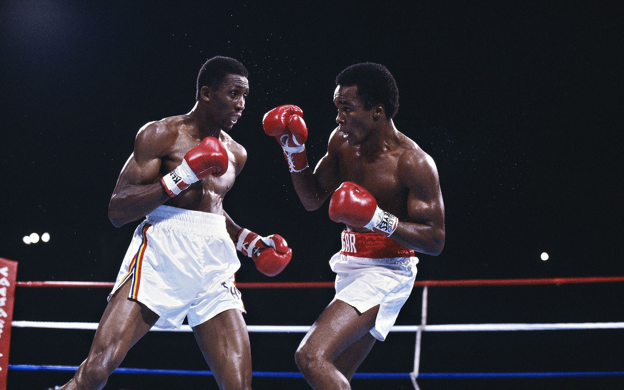 2048x1280 Boxer Thomas Hearns in the ring Desktop wallpaper 600x382