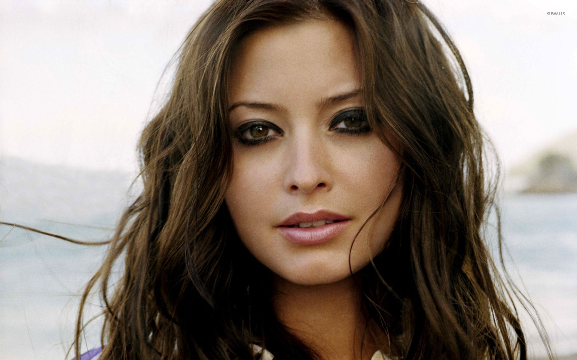 1920x1200 Holly Valance [7] wallpaper wallpaper