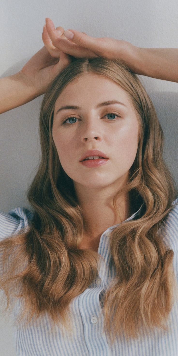 736x1472 Celebrity, model, Hermione Corfield, white shirt, 1080x2160 wallpaper