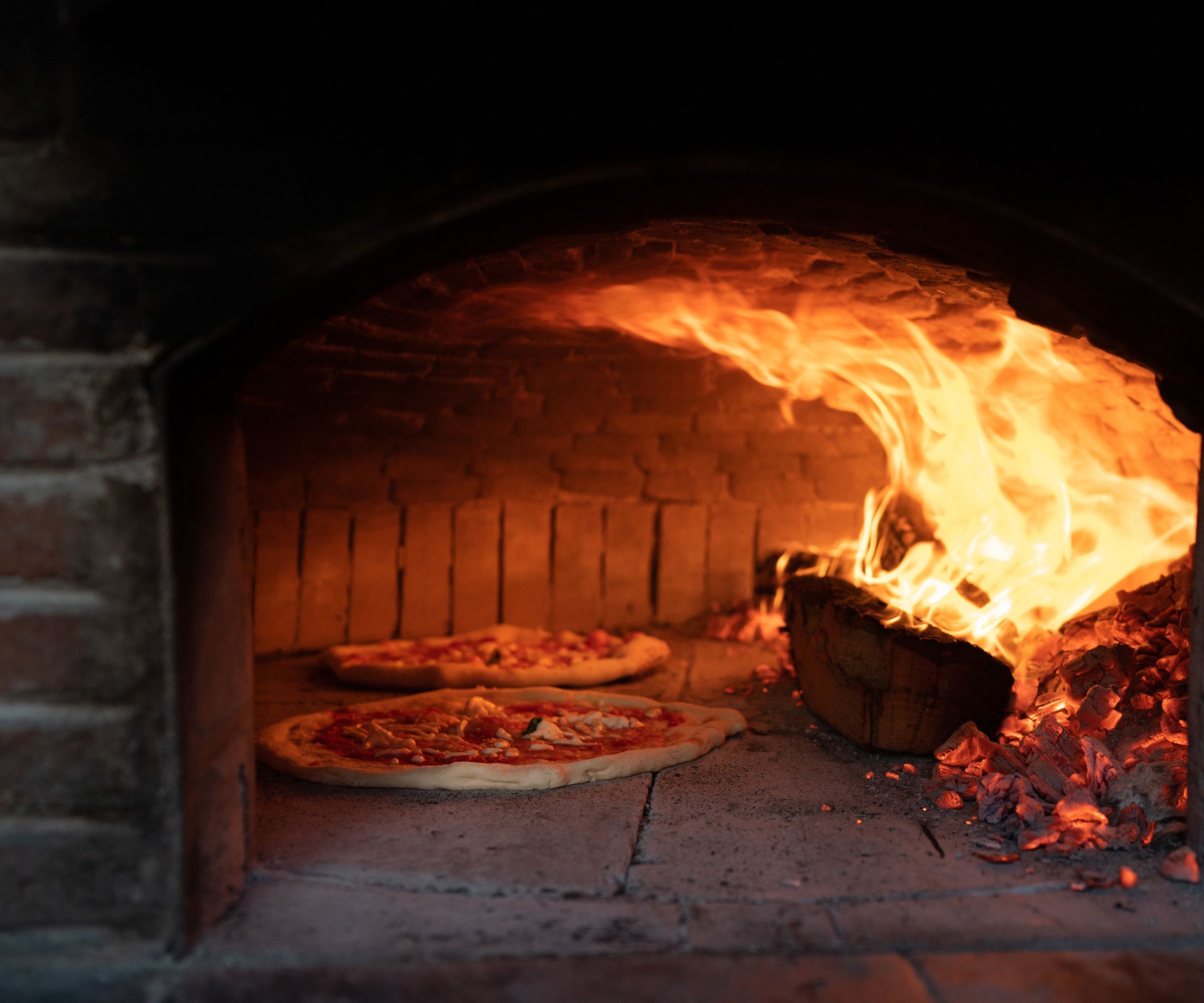 2400x2000 Should you build a pizza oven? A warning from the experts. Homes and Gardens