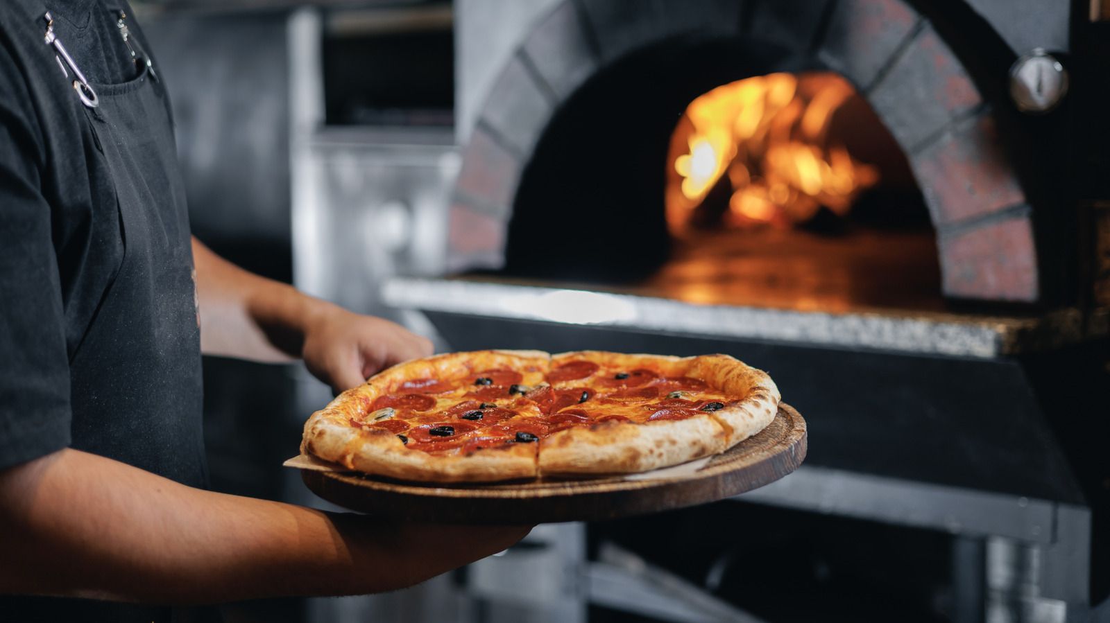 1600x899 The 12 Best Restaurants Serving Wood Fired Pizza In The US