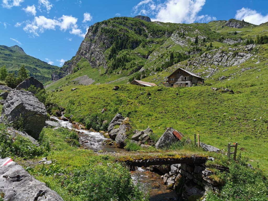 1024x768 Schwyz ⋆ Hiking Switzerland