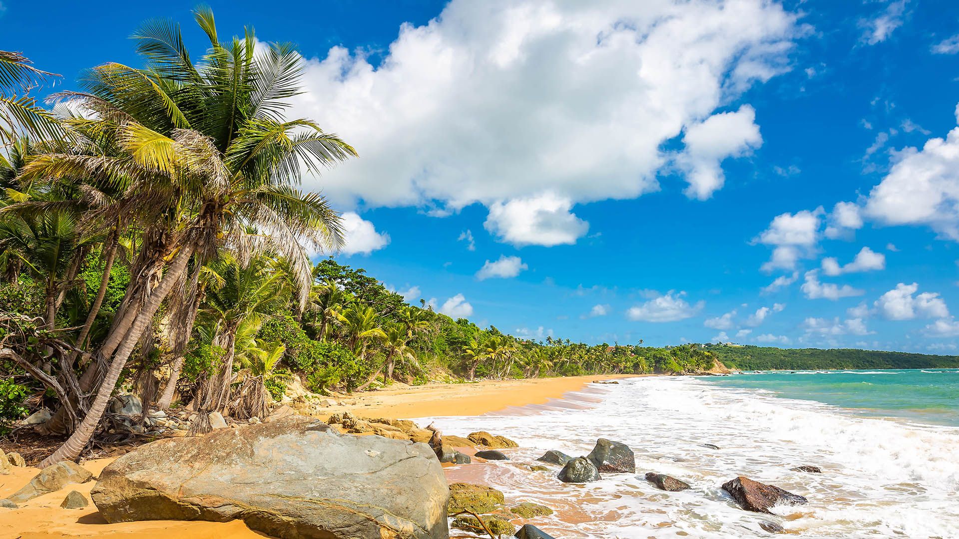 1920x1080 Exotic carribean shore of Flamenco beach on the Caribbean island of Culebra, Puerto Rico. Windows Spotlight Image