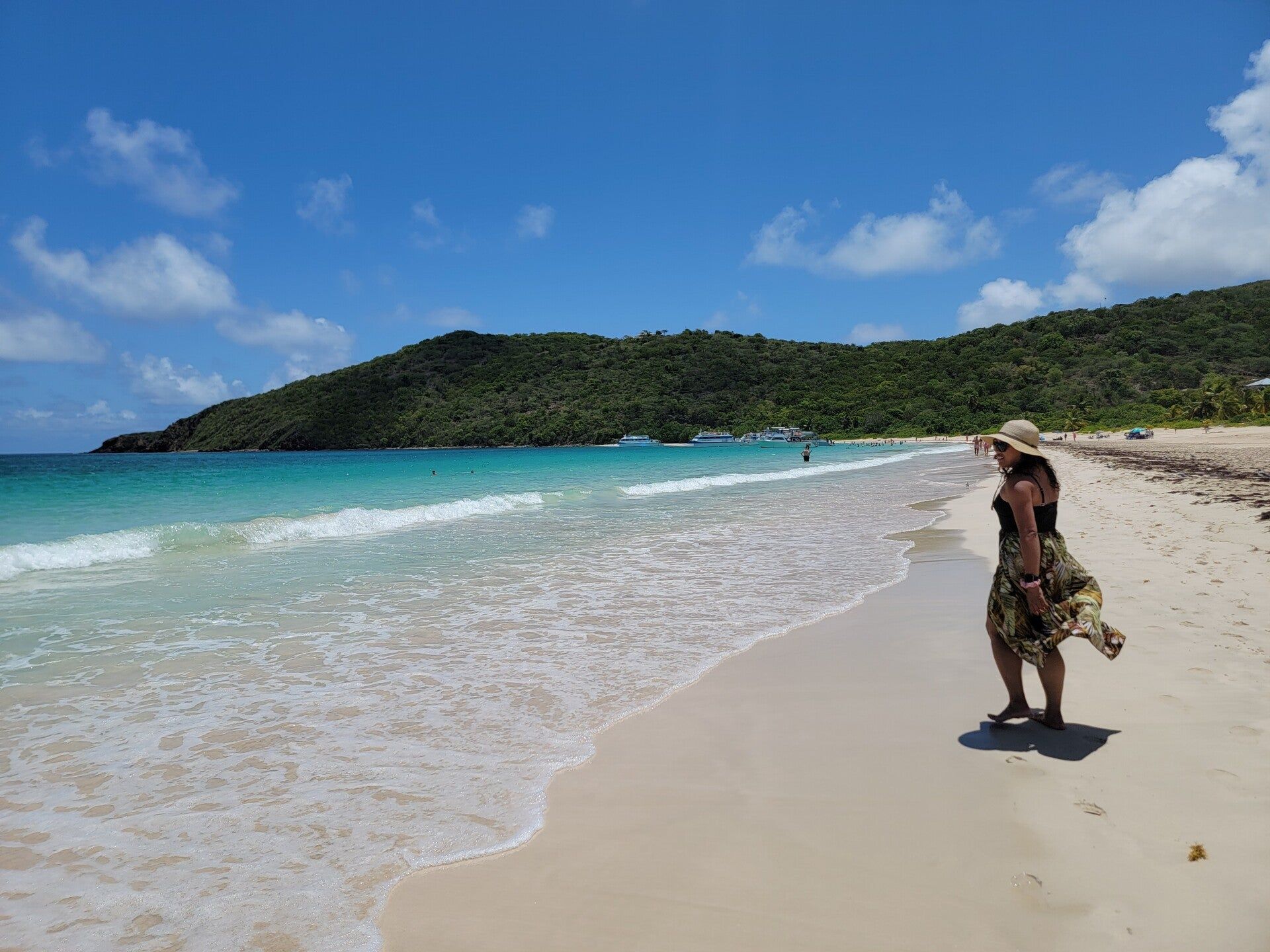 1920x1440 Flamenco Beach Review