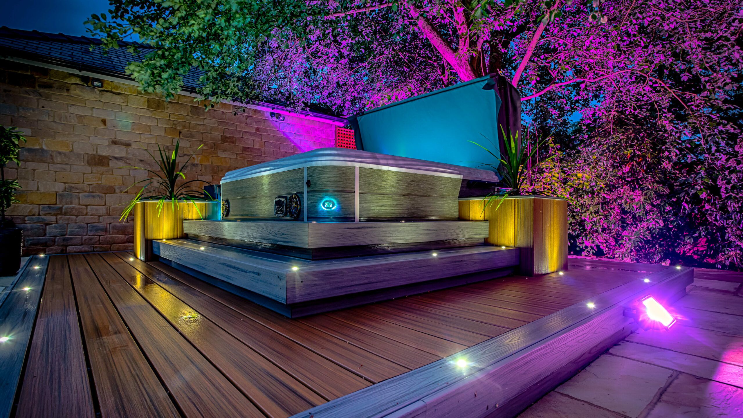 2560x1440 Hot tub surrounds ideas: 8 Indoor and Outdoor surrounds
