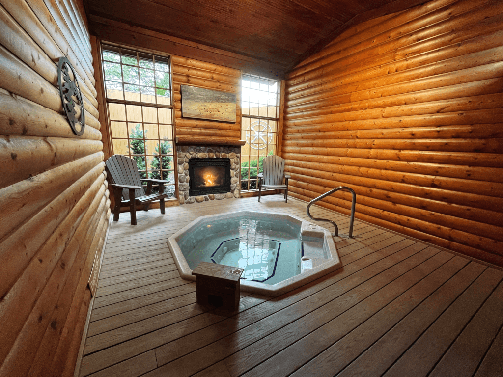 1024x768 Grand Rapids Photo Hot Tub Gardens