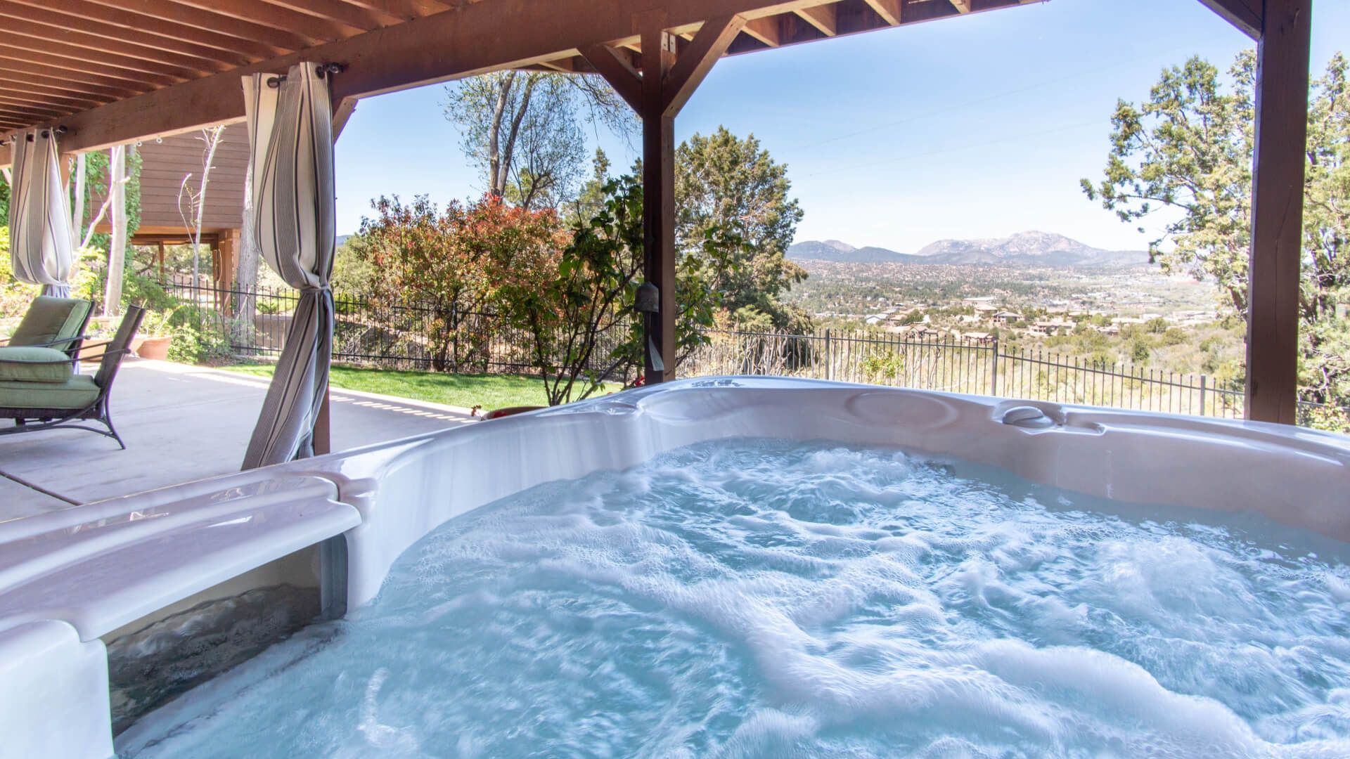 1920x1080 The Difference Between Swim Spas and Hot Tubs