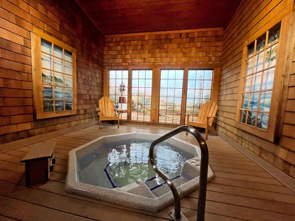 1024x768 Grand Rapids Photo Hot Tub Gardens