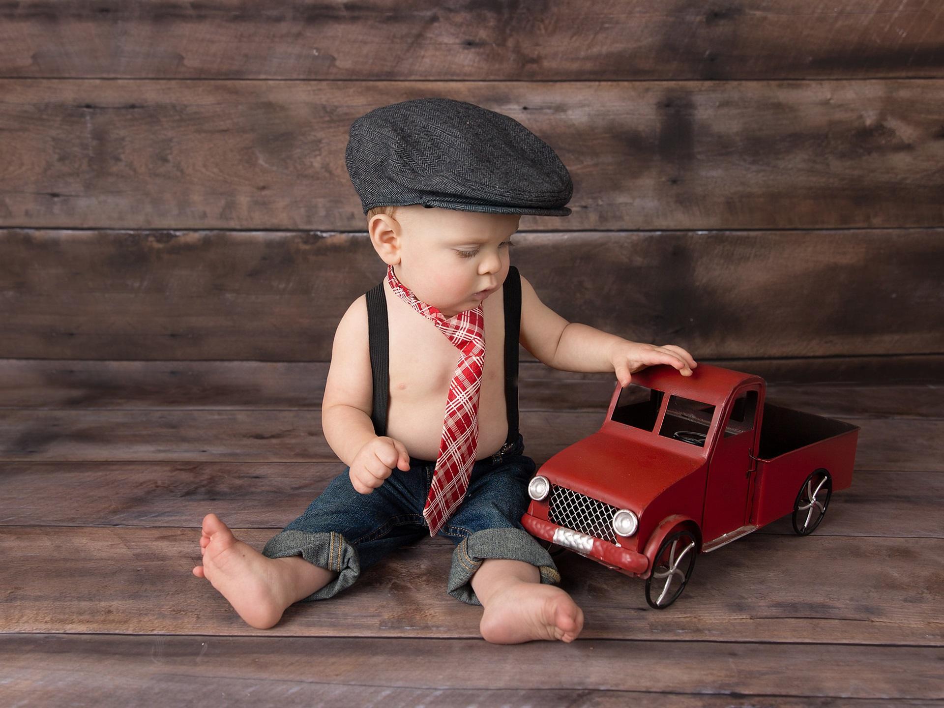 1920x1440 Boy Toys Wallpaper