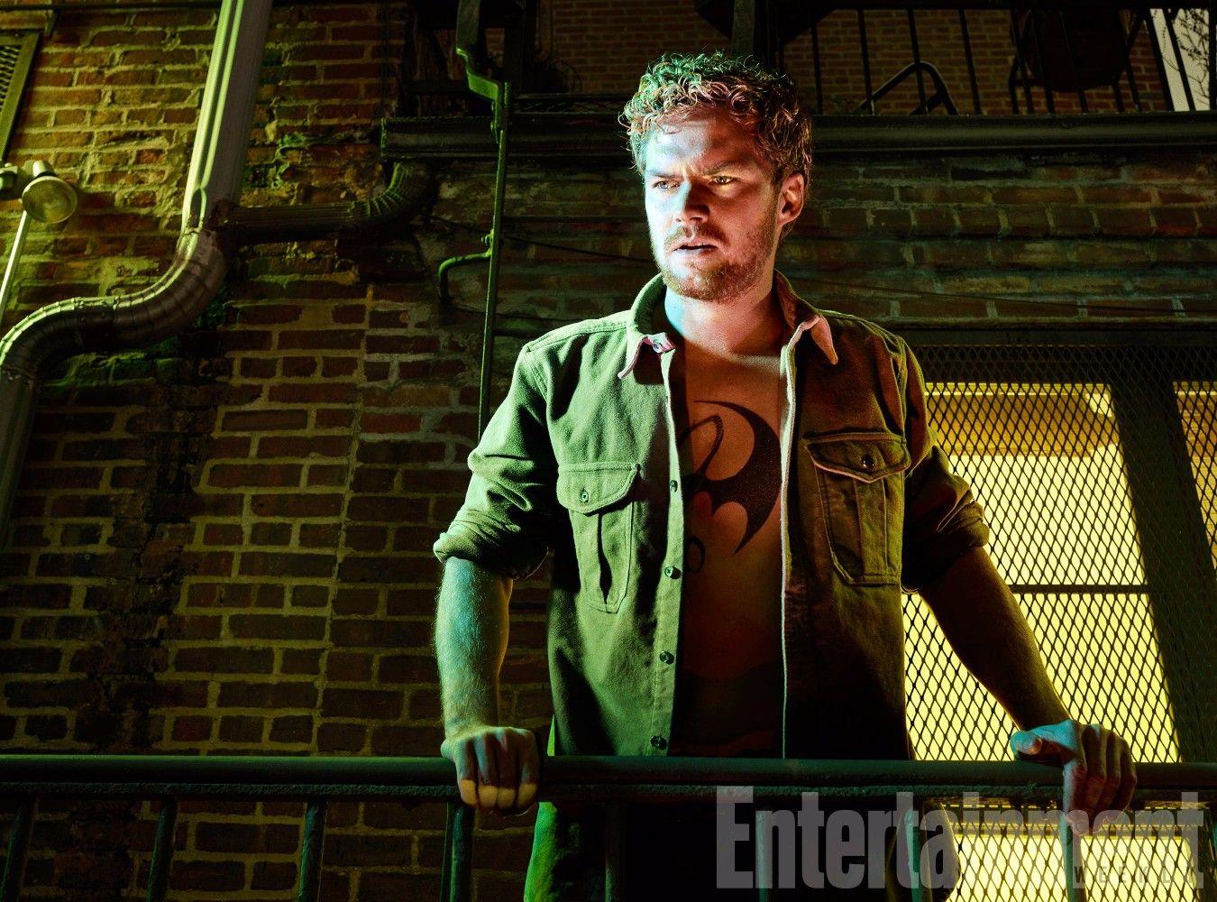 1350x1000 Daredevil, Luke Cage And Jessica Jones Ride The Subway In New Defenders Set Photo