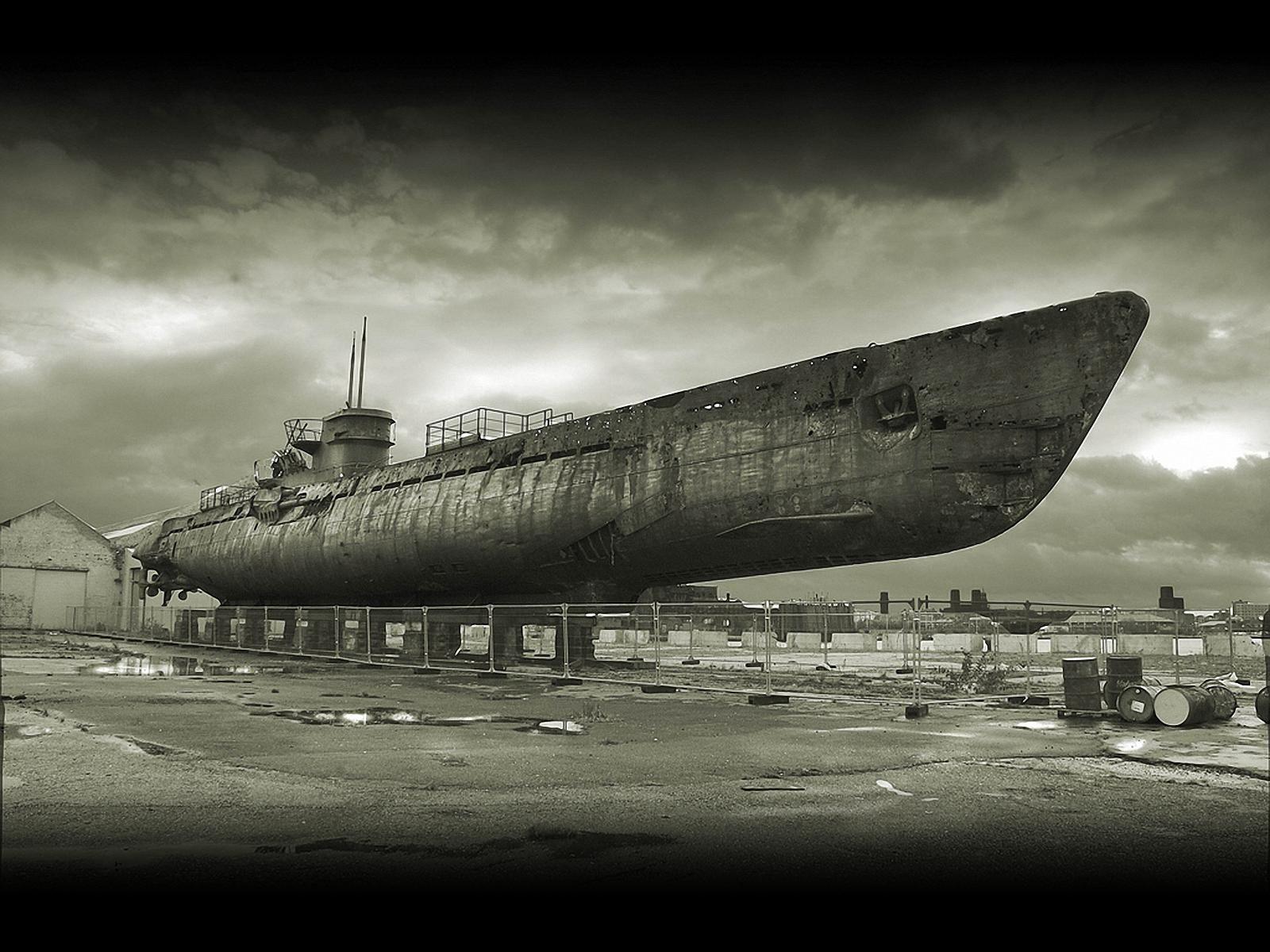 1600x1200 Submarine monochrome uboat navy military ships wallpaperx1200