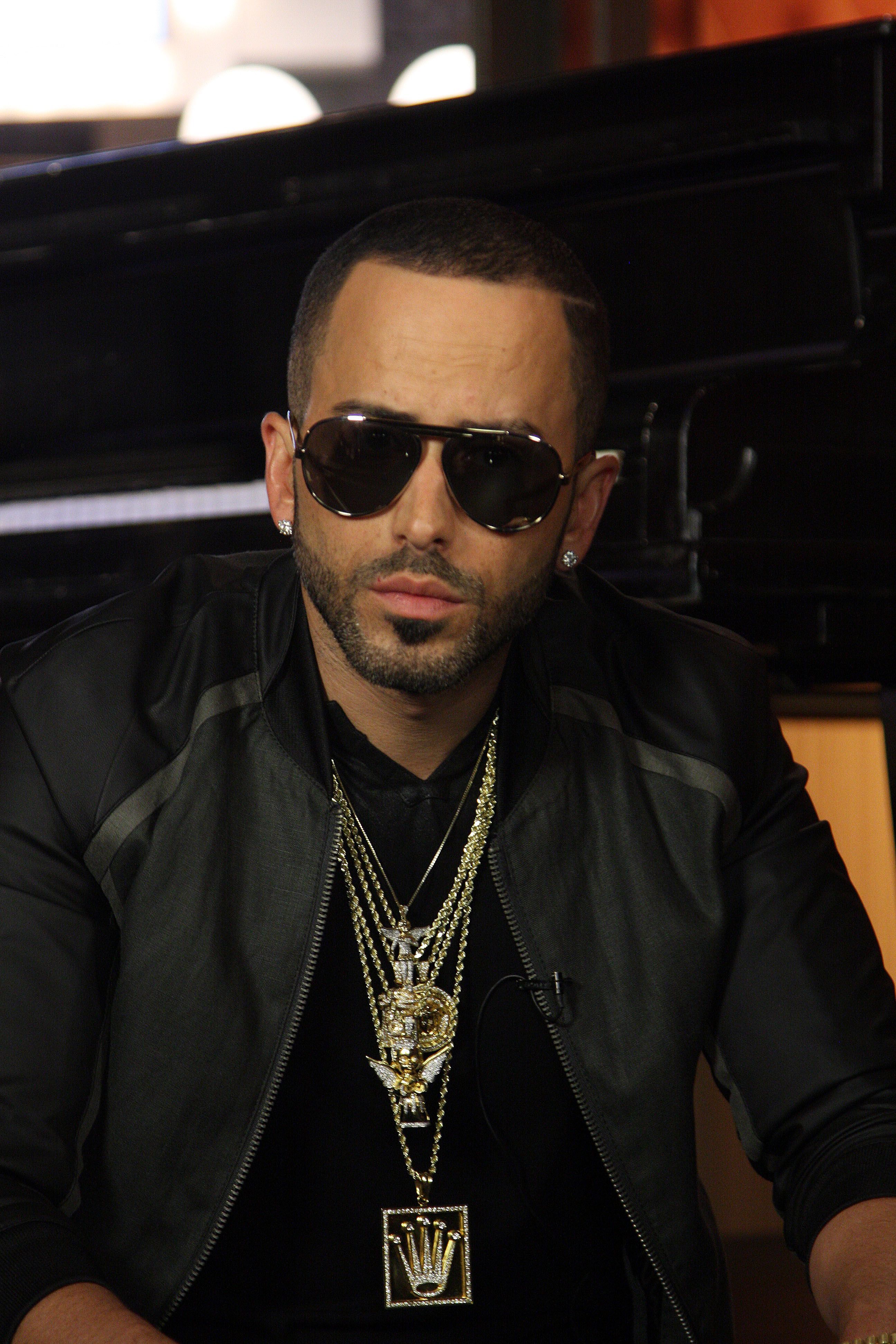 2592x3888 Yandel Wallpaper