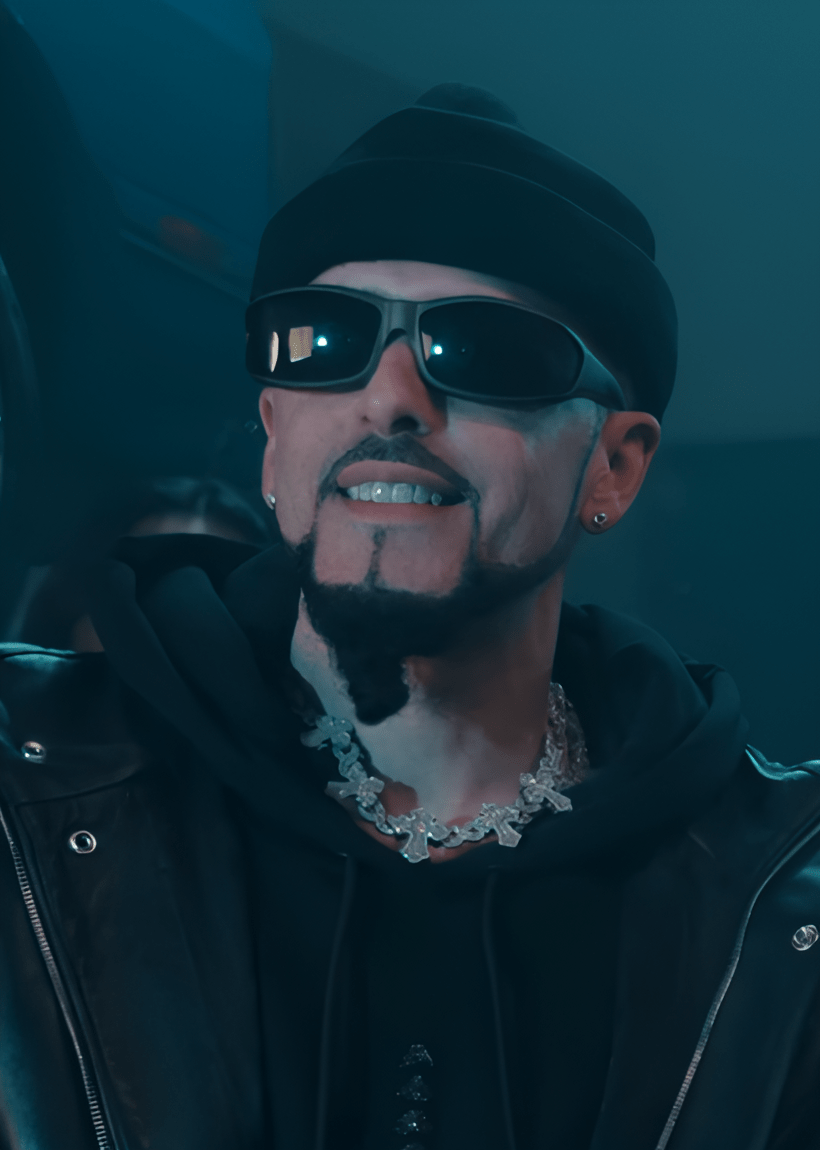 820x1150 Yandel