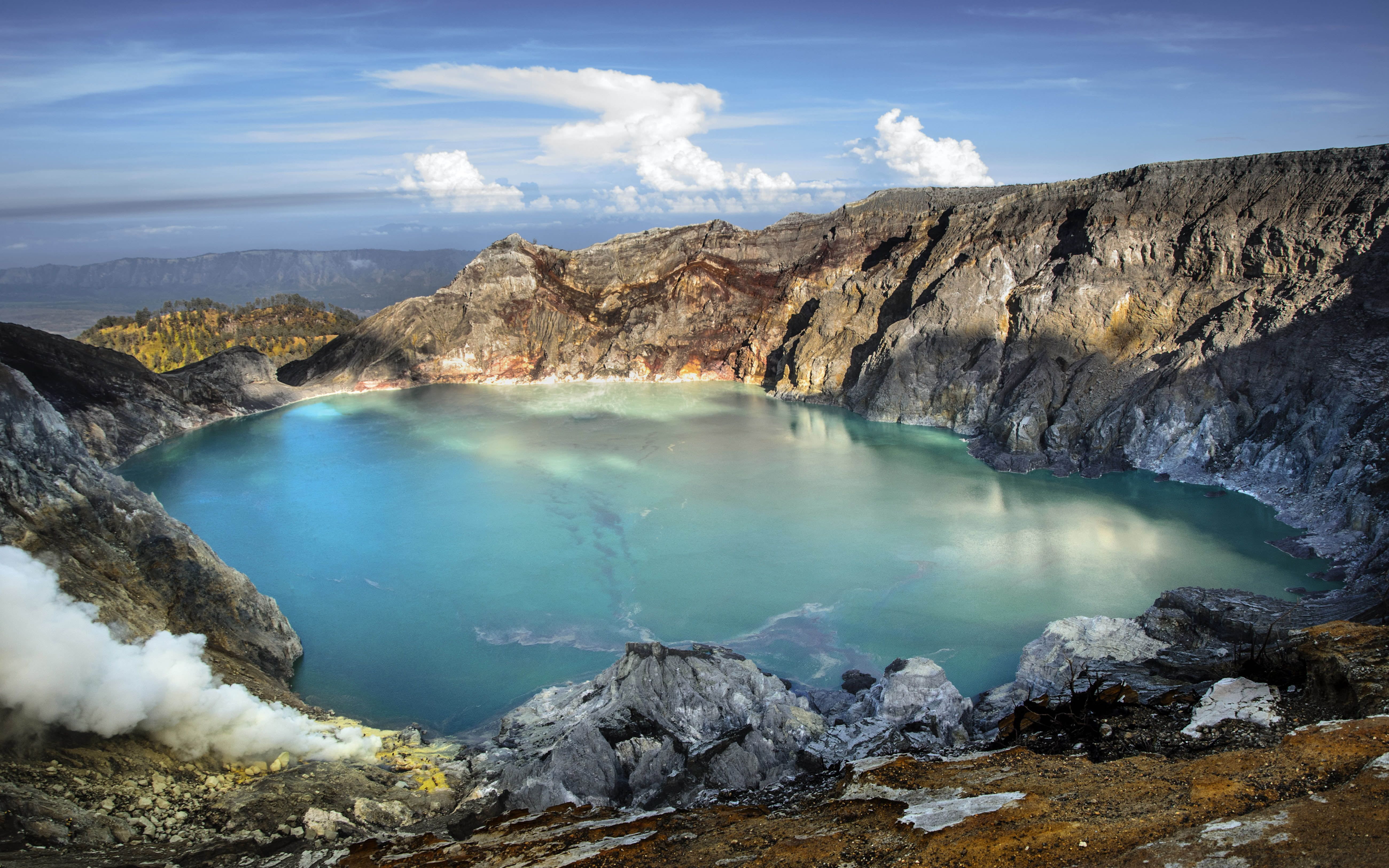 5200x3250 Ijen Wallpaper