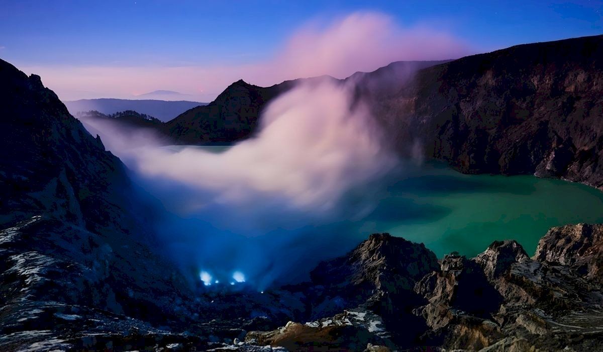 1200x700 How to Visit Ijen Crater: Hiking, Blue Fire, and Tickets
