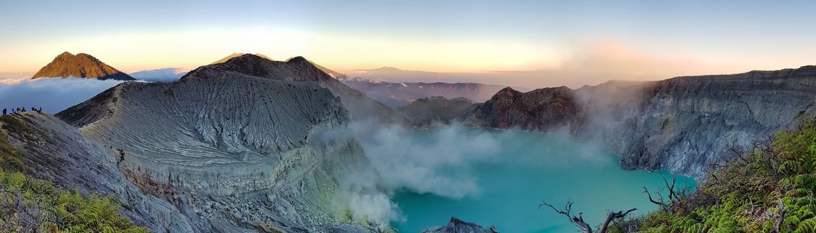 1680x480 Kawah Ijen Crater on Java Island • Image • WallpaperFusion by Binary Fortress Software