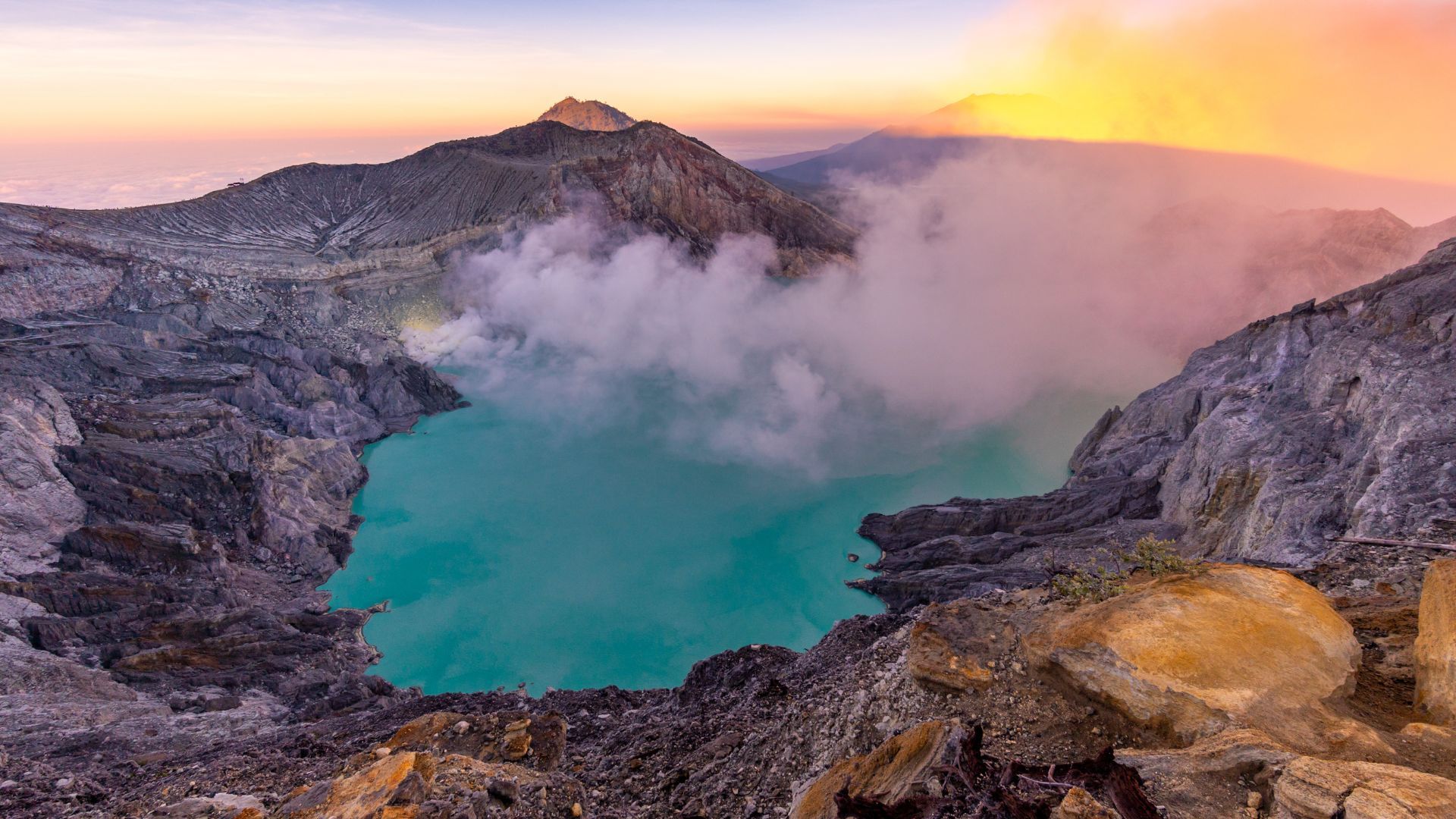 1920x1080 Blue Flames Pour From This Indonesian Volcano's World Today®