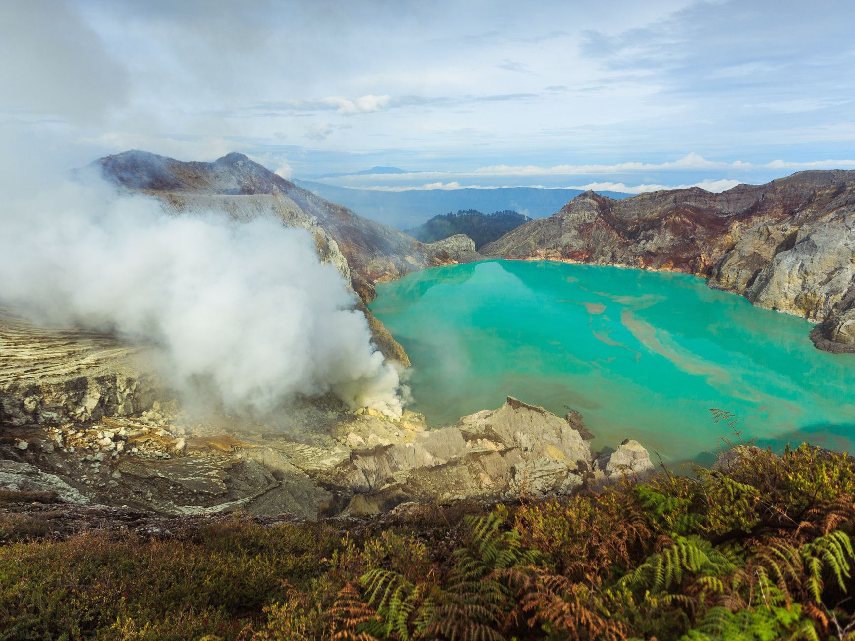 1732x1299 Kawah Ijen: The volcano in Indonesia that holds the world's largest acidic lake at its heart