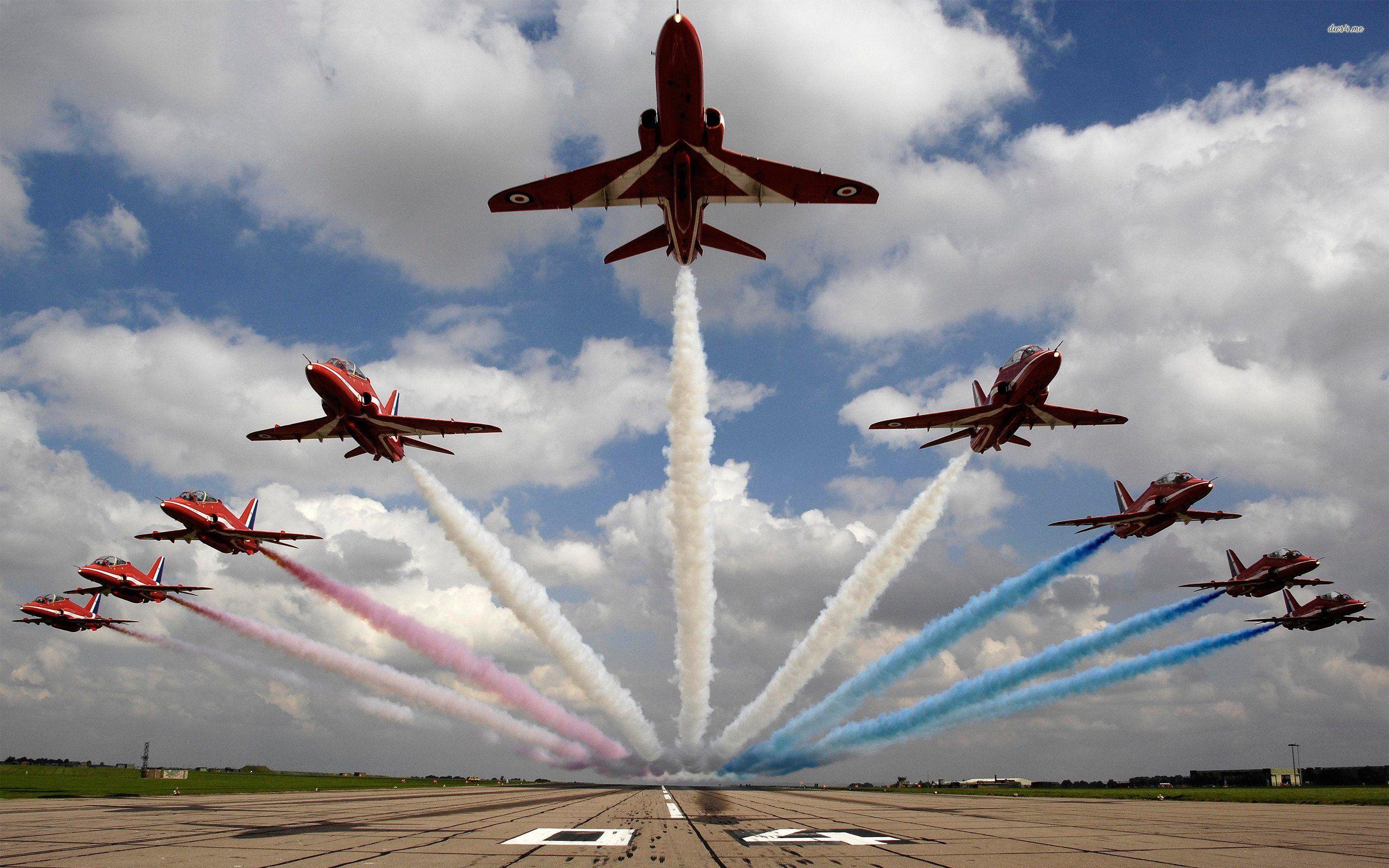 2560x1600 Red Arrows Wallpaper