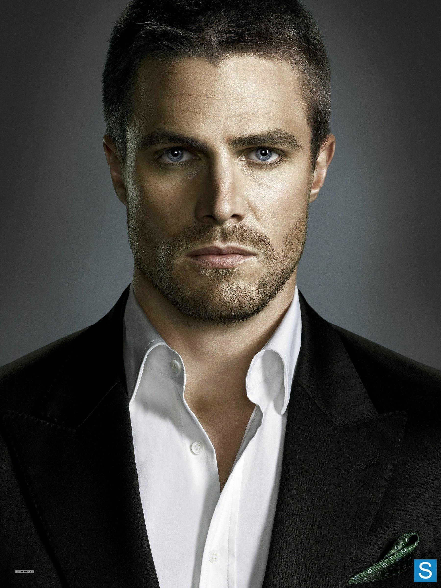 1800x2399 Oliver Queen (Arrowverse)