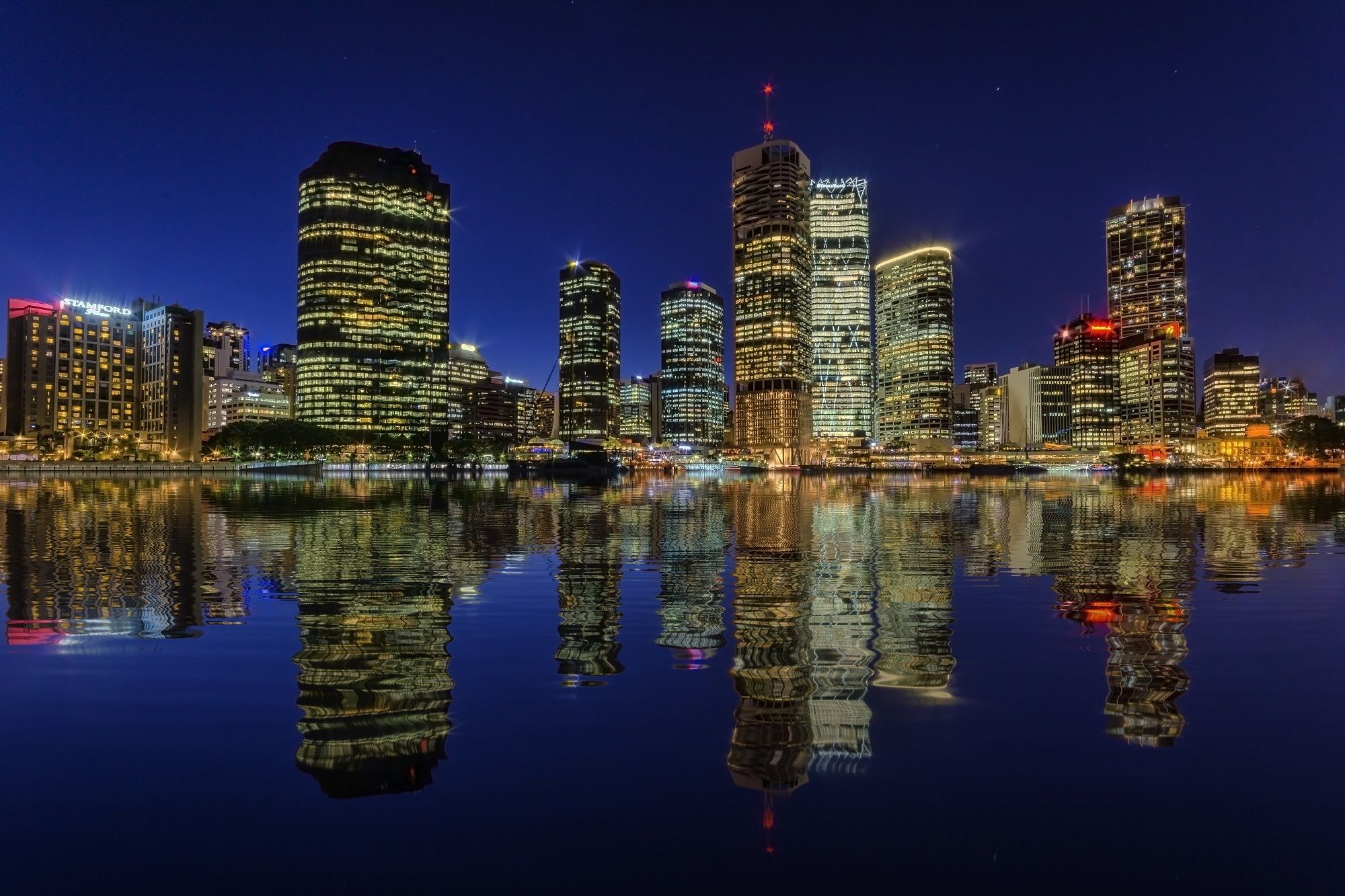 2000x1333 Phone wallpaper: Brisbane, Man Made, Australia, Building, City, Night, Reflection, Skyscraper, Water, Cities 397767