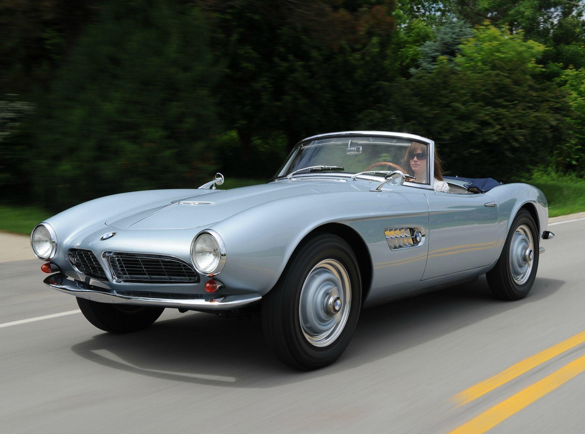 2010x1492 BMW 507 Roadster. Those curves! #product #design #inspiration #car #MBW #roadster #stunning #beautiful #car. Autos, Bmw, Autos deportivos