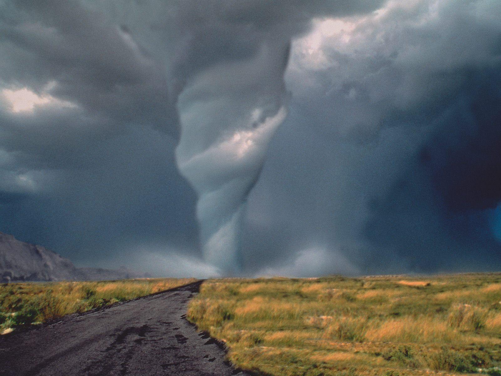 1600x1200 Tornado Wallpaper 04 - [1600x1200]