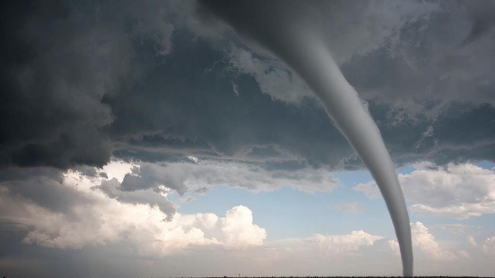 Tornado Wallpapers - Top Free Tornado Backgrounds - WallpaperAccess