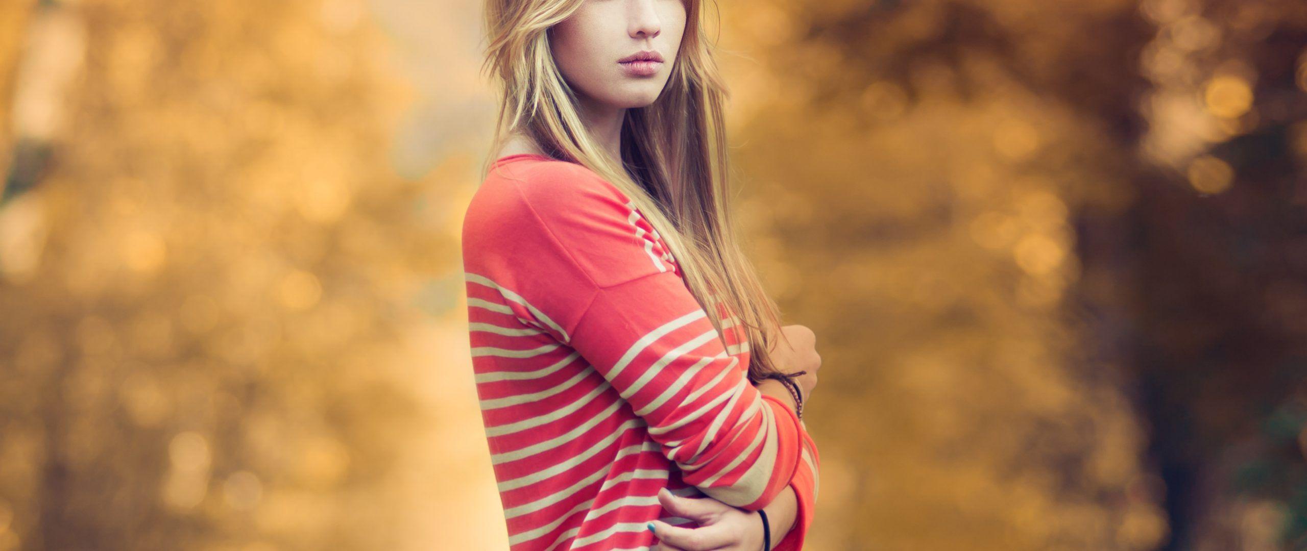 2560x1080 Girl in Red Beautiful Bokeh 4K Wallpaper