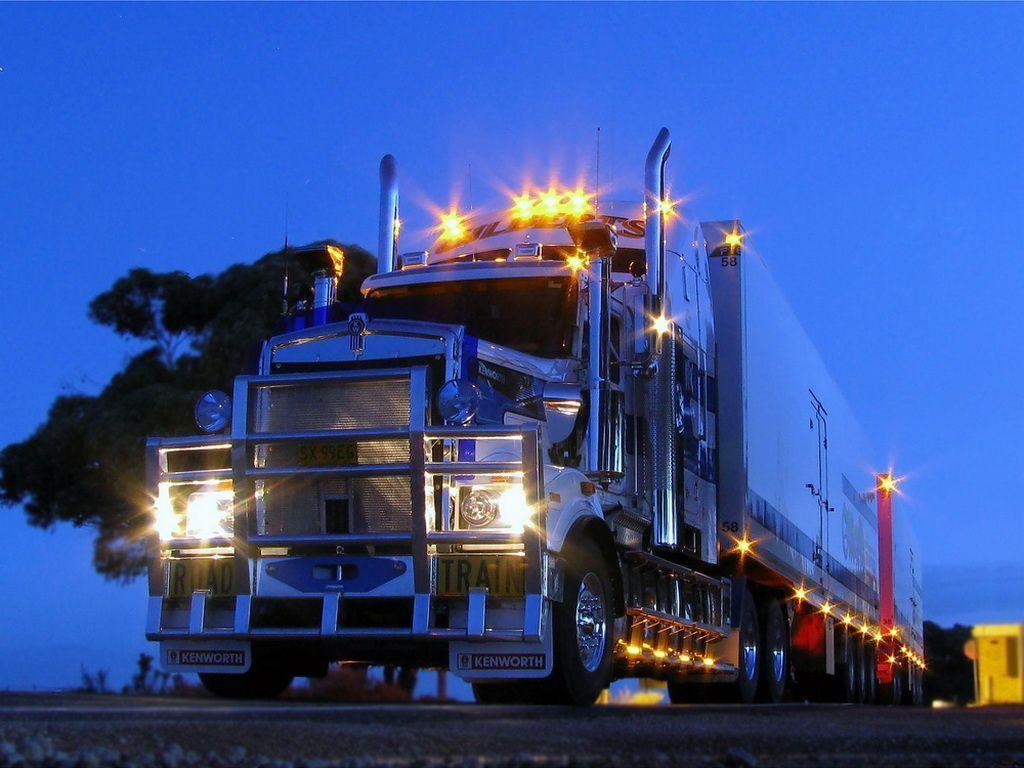 1024x768 Semi Truck Wallpaper
