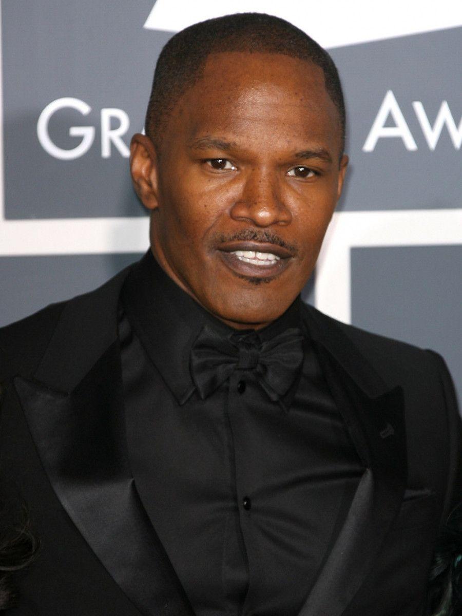 900x1200 Jamie Foxx wallpaper