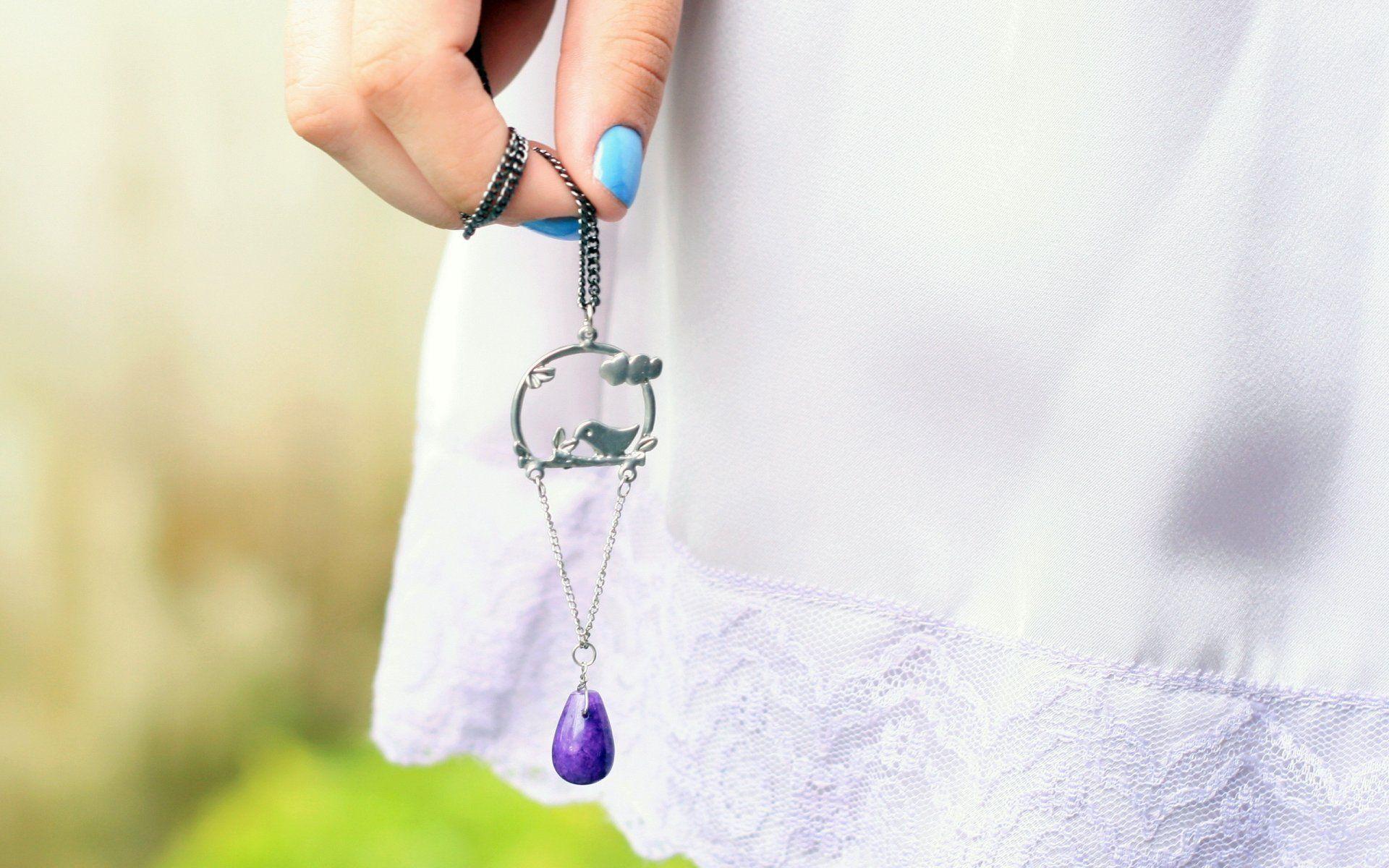 1920x1200 Keychain Hand Close Up Wallpaper HD Wallpaper & Background Download
