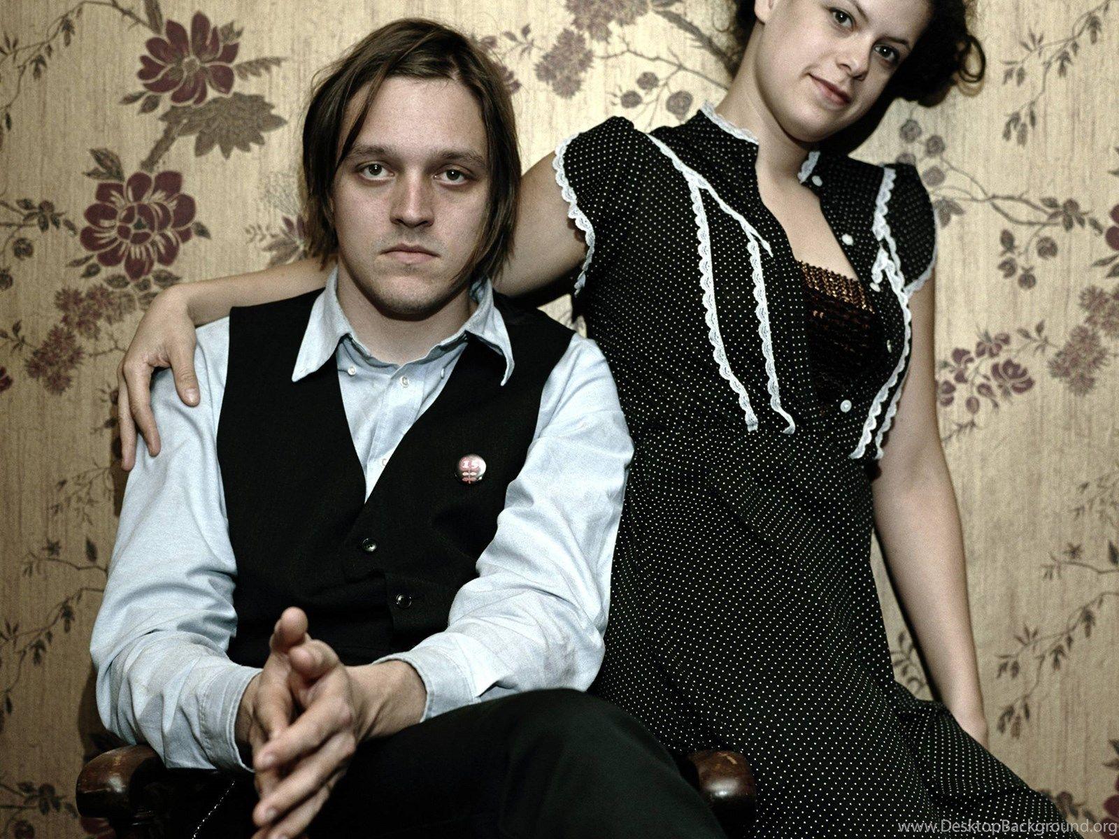 1600x1200 Arcade Fire Wallpaper Desktop Background