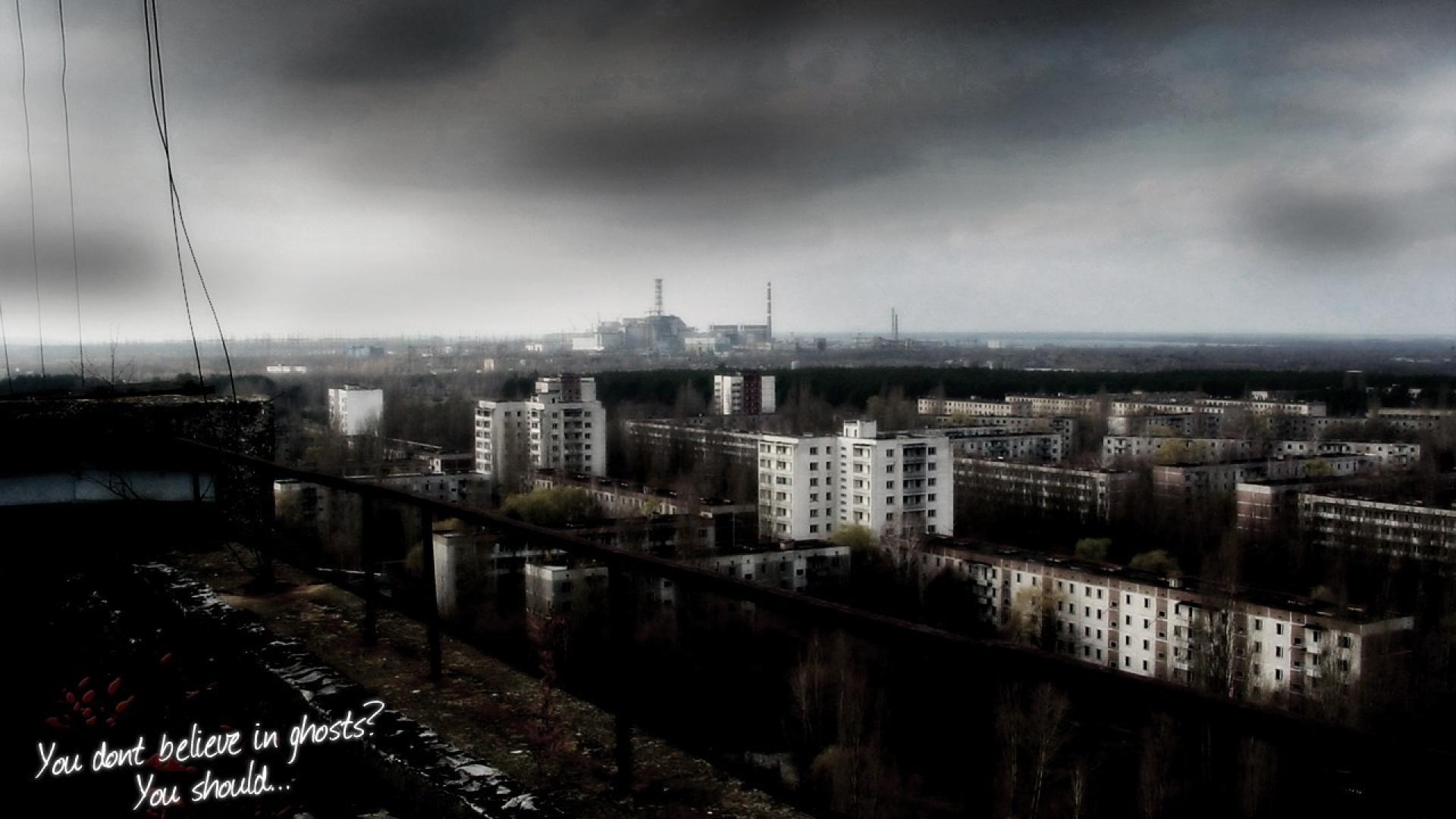 Чернобыль перерождение. Панорамы Припяти ЧАЭС. Припять 4 микрорайон. Зона отчуждения Припять мрачно. Чернобыль город Припять ночью.