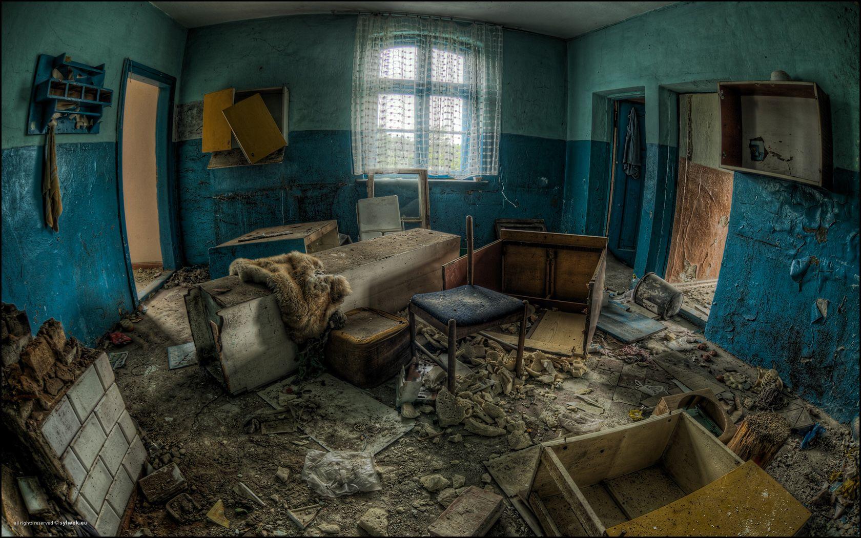 1680x1050 ruins, architecture, Pripyat, Chernobyl wallpaper