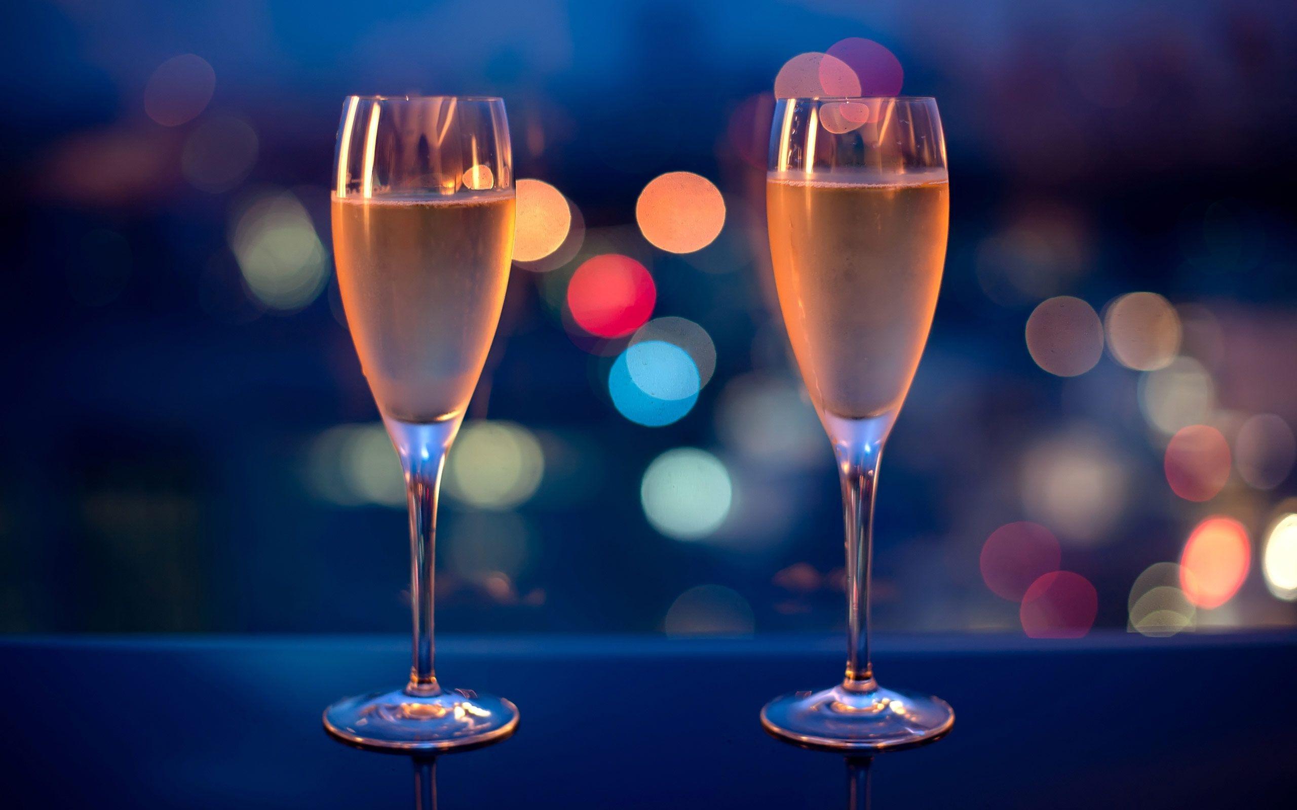 2560x1600 Free Happy New Year's Eve! computer desktop wallpaper. Wine wallpaper, Champagne, New year's eve wallpaper
