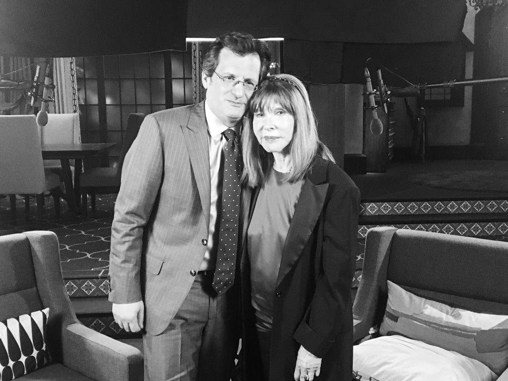 1024x768 Lee Grant: Actress and Director's Business Daily