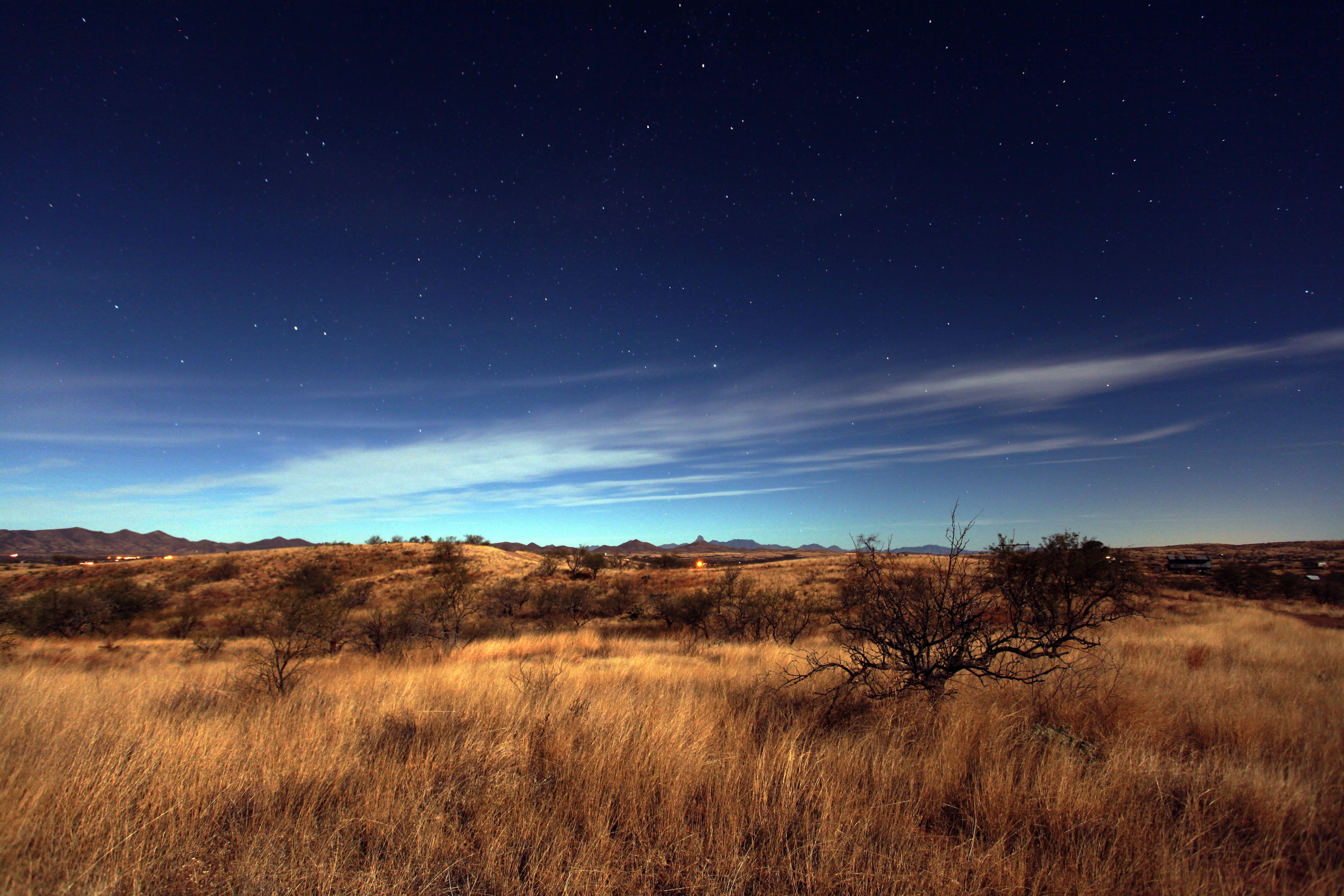 5616x3744 Brown grass field under blue and white sky, sonoran desert HD