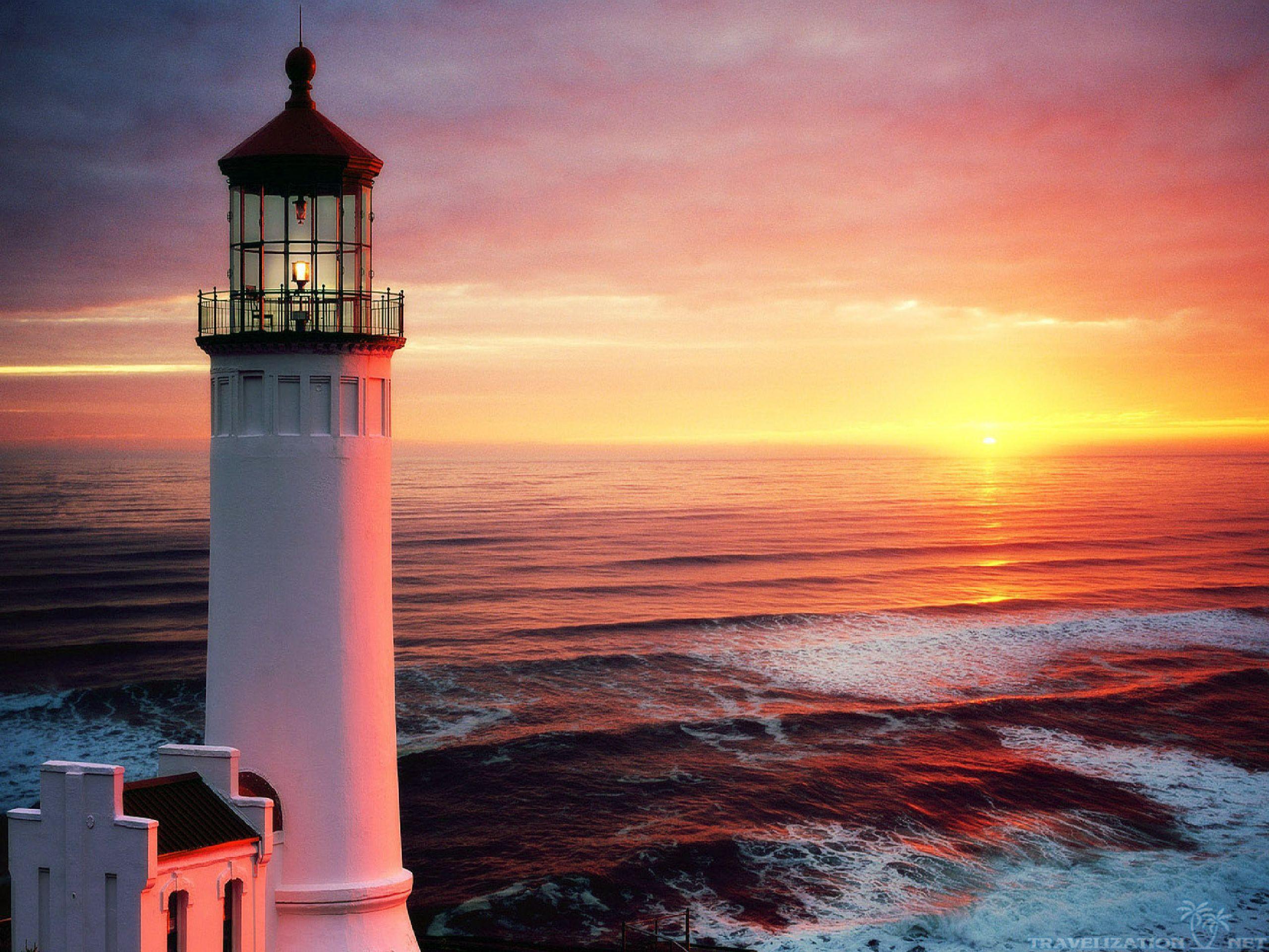 2560x1920 Beautiful Lighthouses At Sunset Wallpaper 1