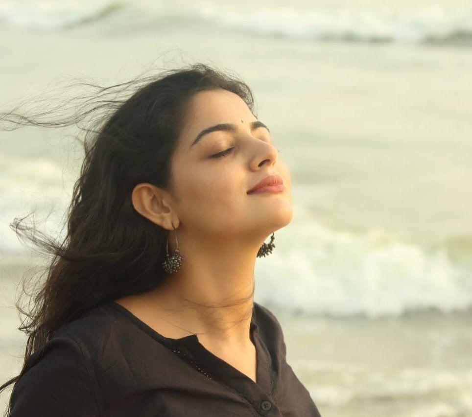 Nikhila Vimal Wallpapers Top Free Nikhila Vimal Backgrounds Wallpaperaccess