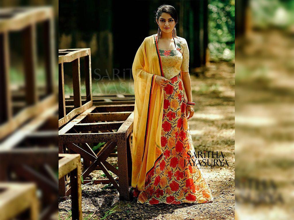 1024x768 Nikhila Vimal HQ Wallpaper. Nikhila Vimal Wallpaper