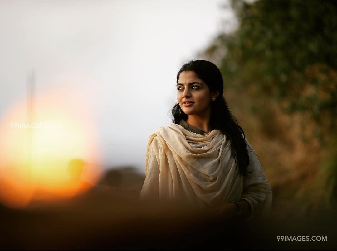 1080x806 Nikhila Vimal Beautiful Photo & Mobile Wallpaper HD (Android IPhone) (1080p) (1080x806) (2020)