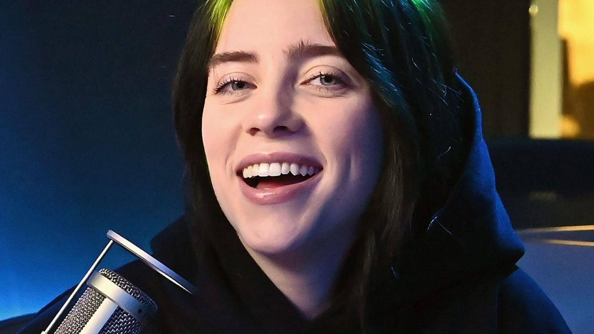 Billie Eilish Smile Wallpapers - bigbeamng