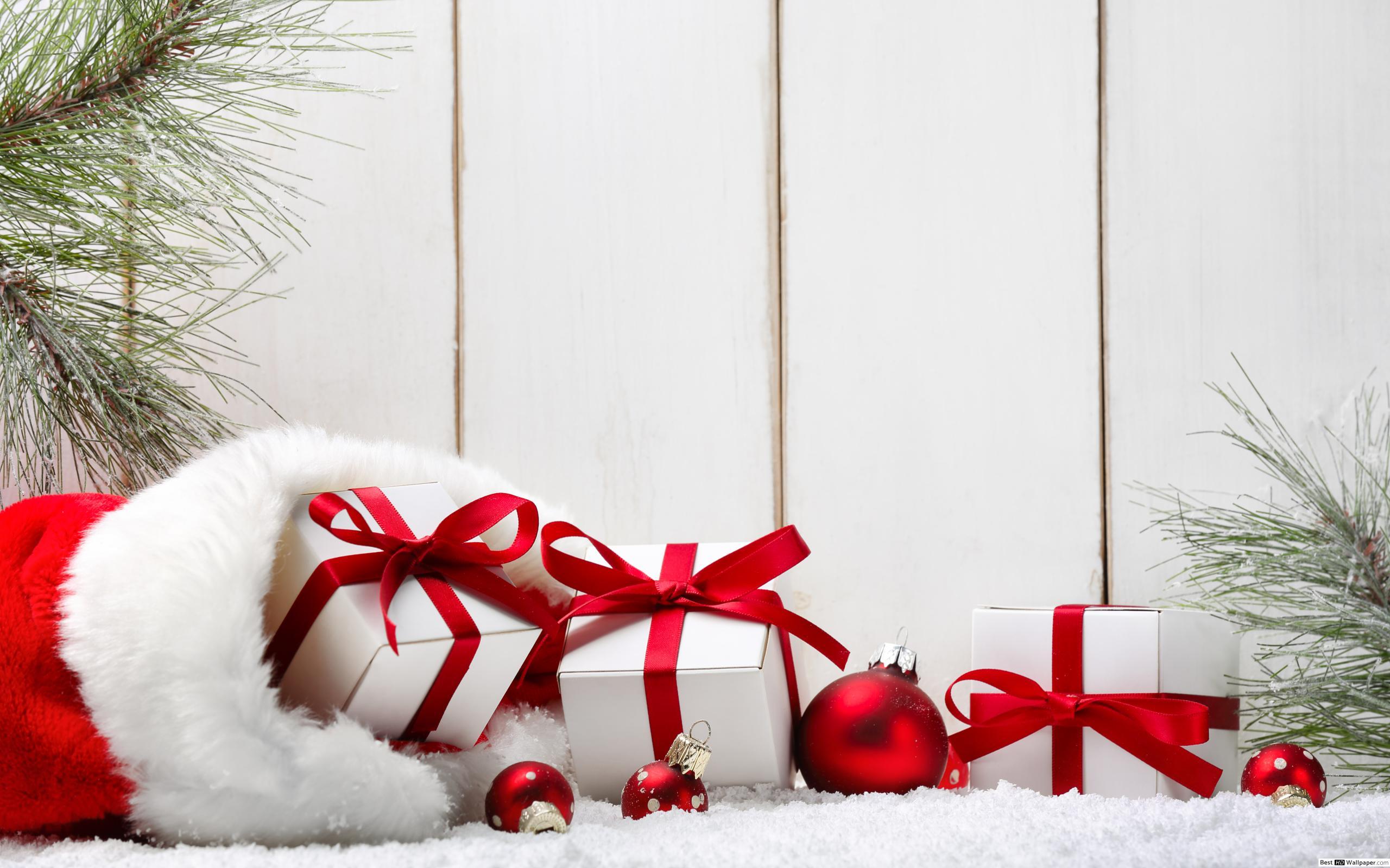 2560x1600 Christmas Gifts in red sack HD wallpaper download