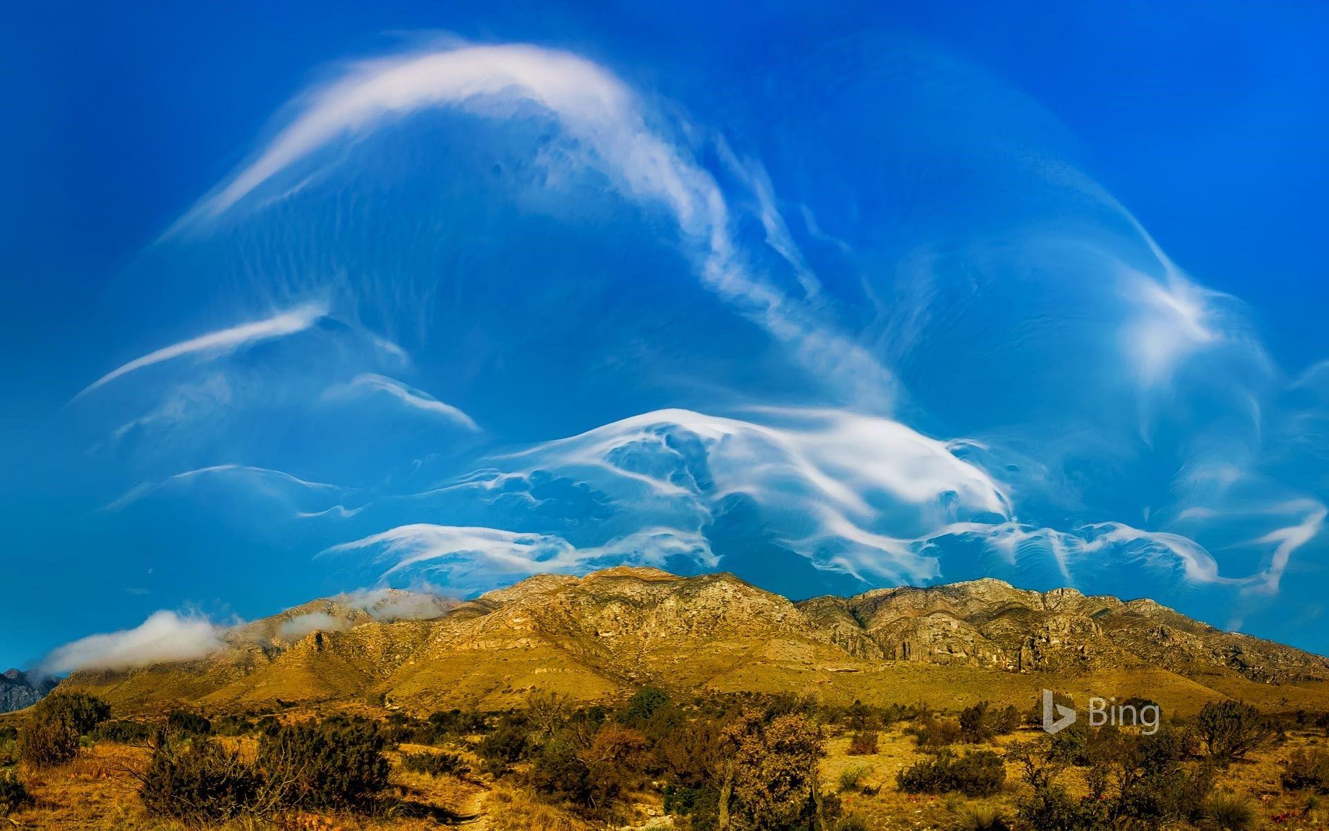 1920x1200 Cirrus clouds over Guadalupe Mountains National Park, Texas