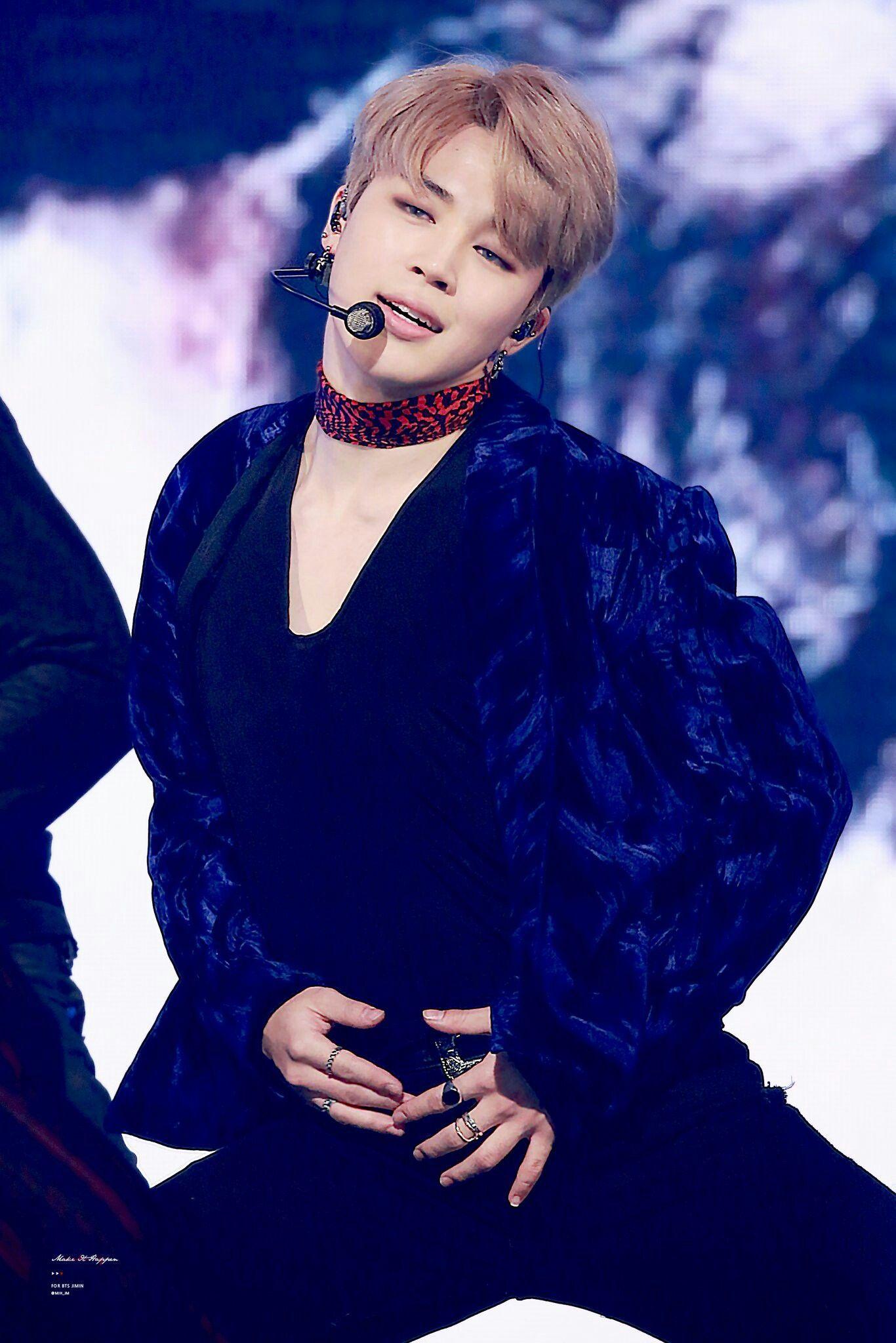 1366x2048 Jimin ❤ BTS at the 2016 Asia Artist Awards #BTS #방탄소년단. Park jimin, Bts jimin, Park jimin bts
