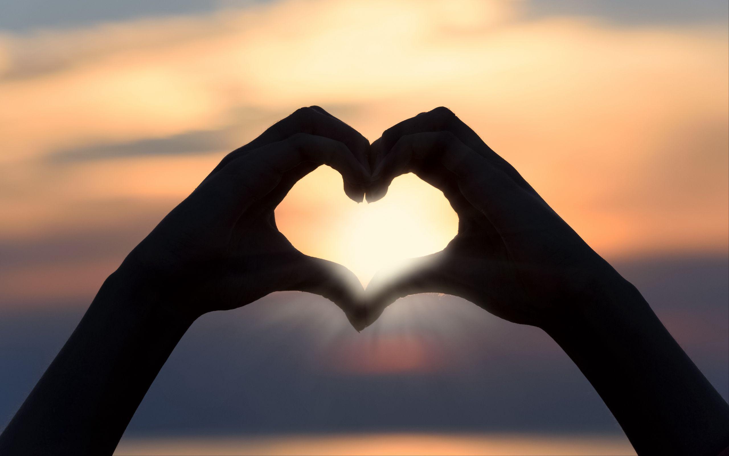 2560x1600 Download wallpaper 2560x1600 heart, hands, sunshine, romance widescreen 16:10 HD background